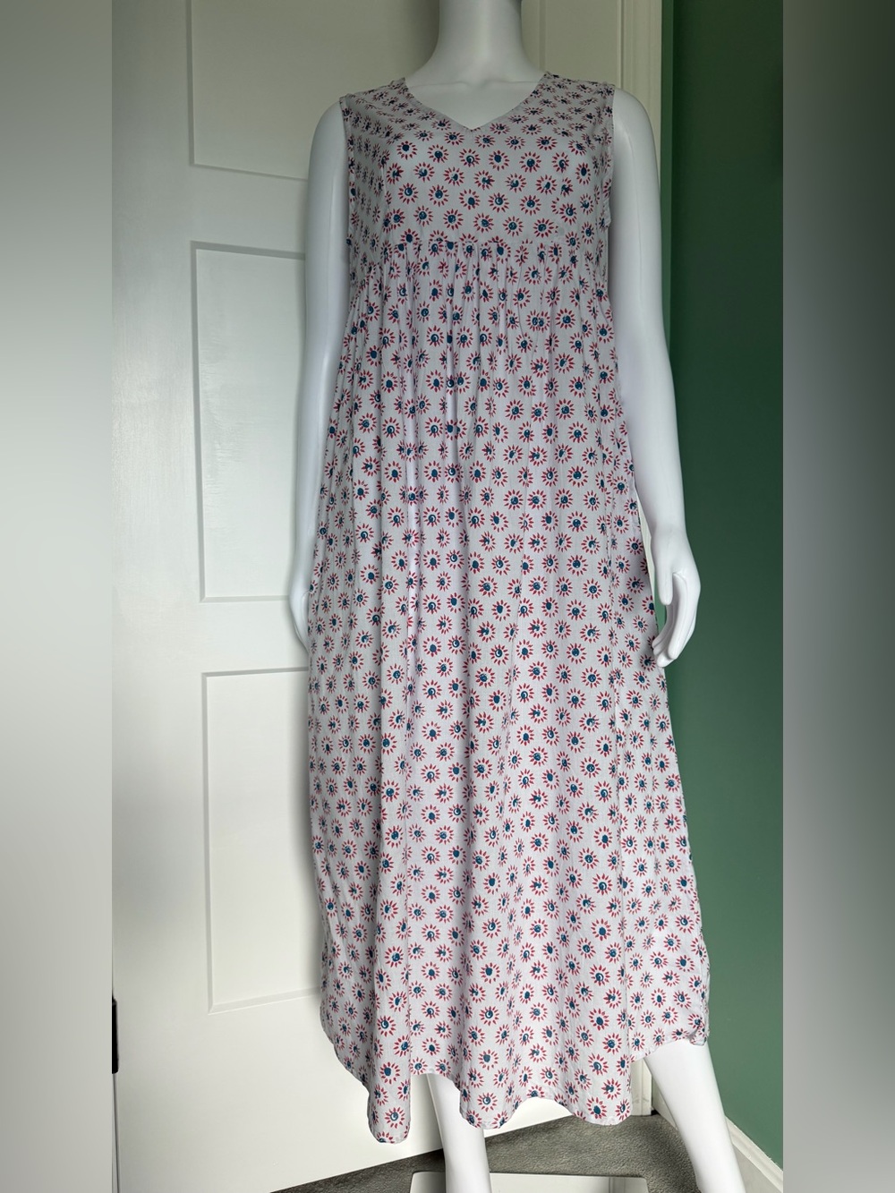 Zen Ethic White Sleeveless Alison Maxi Dress In Sol Print